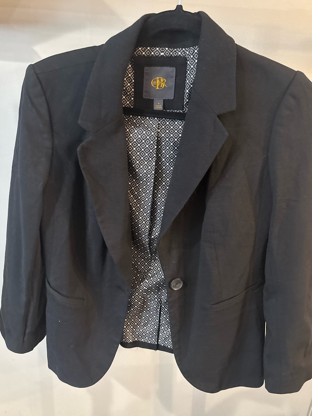 Banana Republic Black Women's Single-Button Blazer size small with shoulder pads - Picture 2 of 11